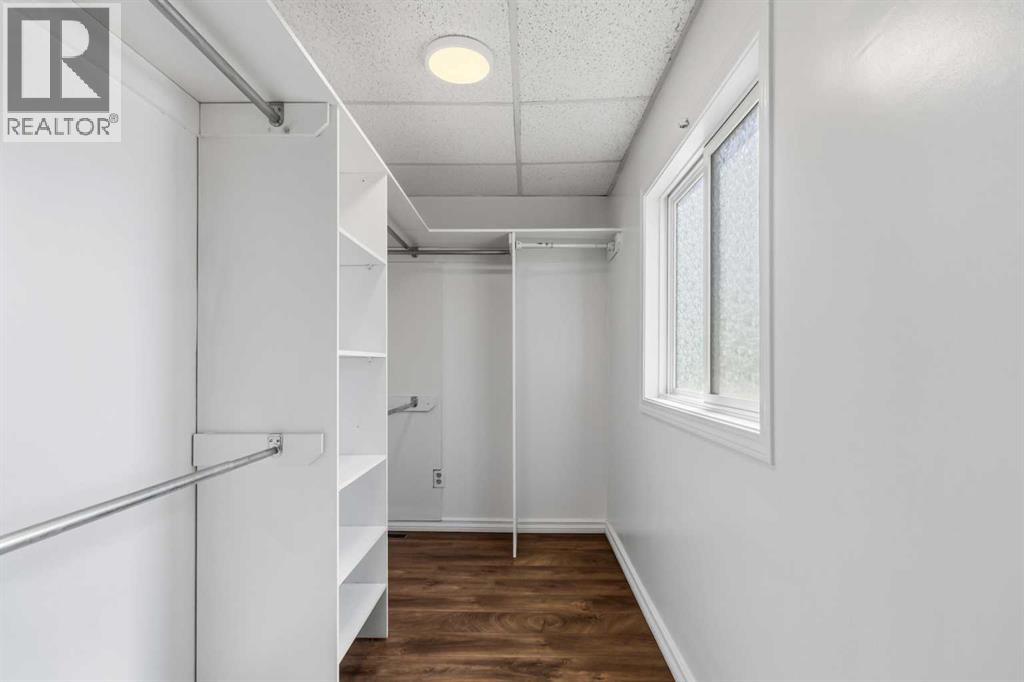 240 Grandview Crescent - 27