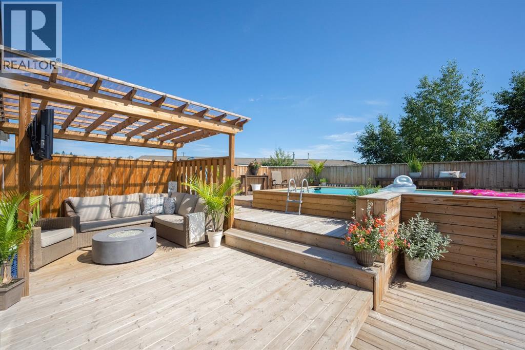 240 Grandview Crescent - 33