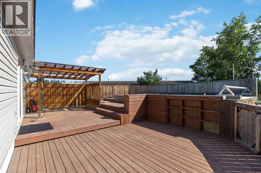 240 Grandview Crescent - 35