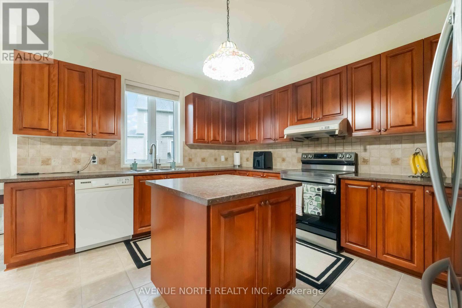 23 HEARTHSTONE PLACE - 9