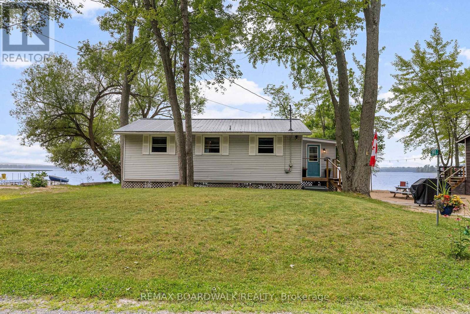 391 LEAVOY LANE - 23