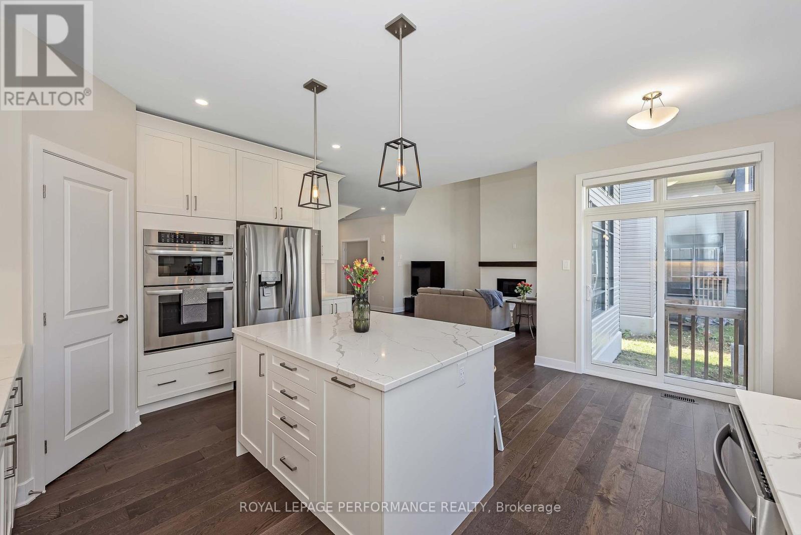 414 LONGWORTH AVENUE - 14