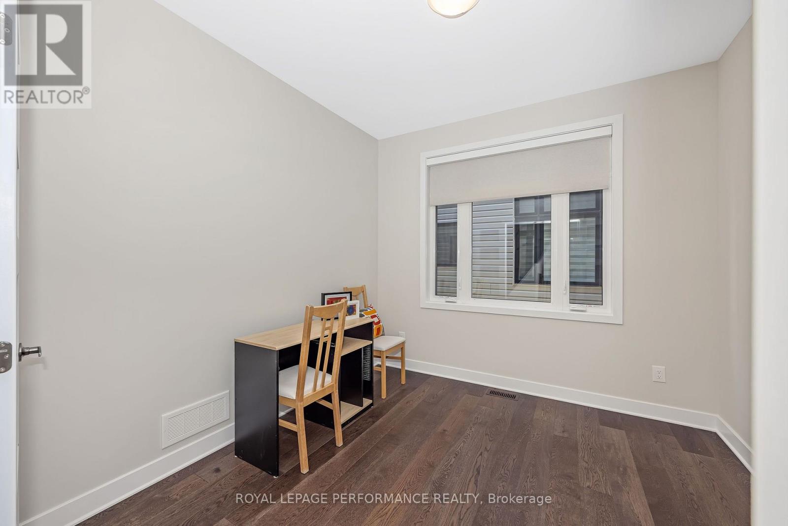 414 LONGWORTH AVENUE - 16