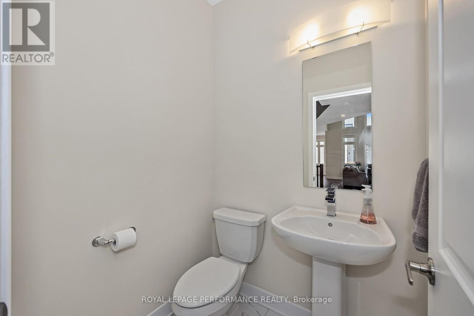 414 LONGWORTH AVENUE - 18