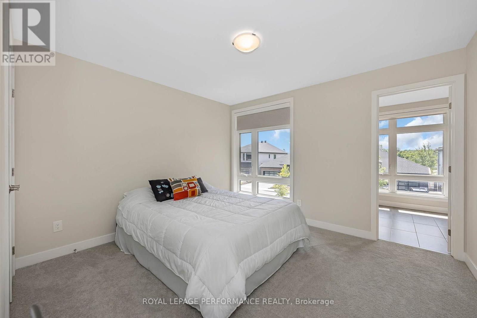 414 LONGWORTH AVENUE - 32