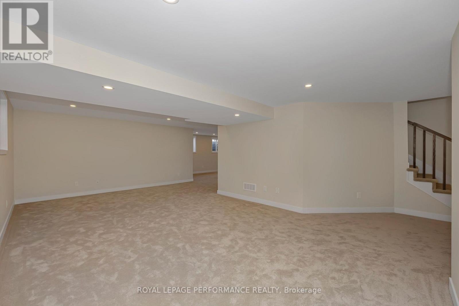 414 LONGWORTH AVENUE - 39
