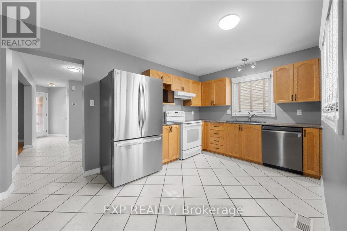 851 BEAUREGARD CRESCENT - 13