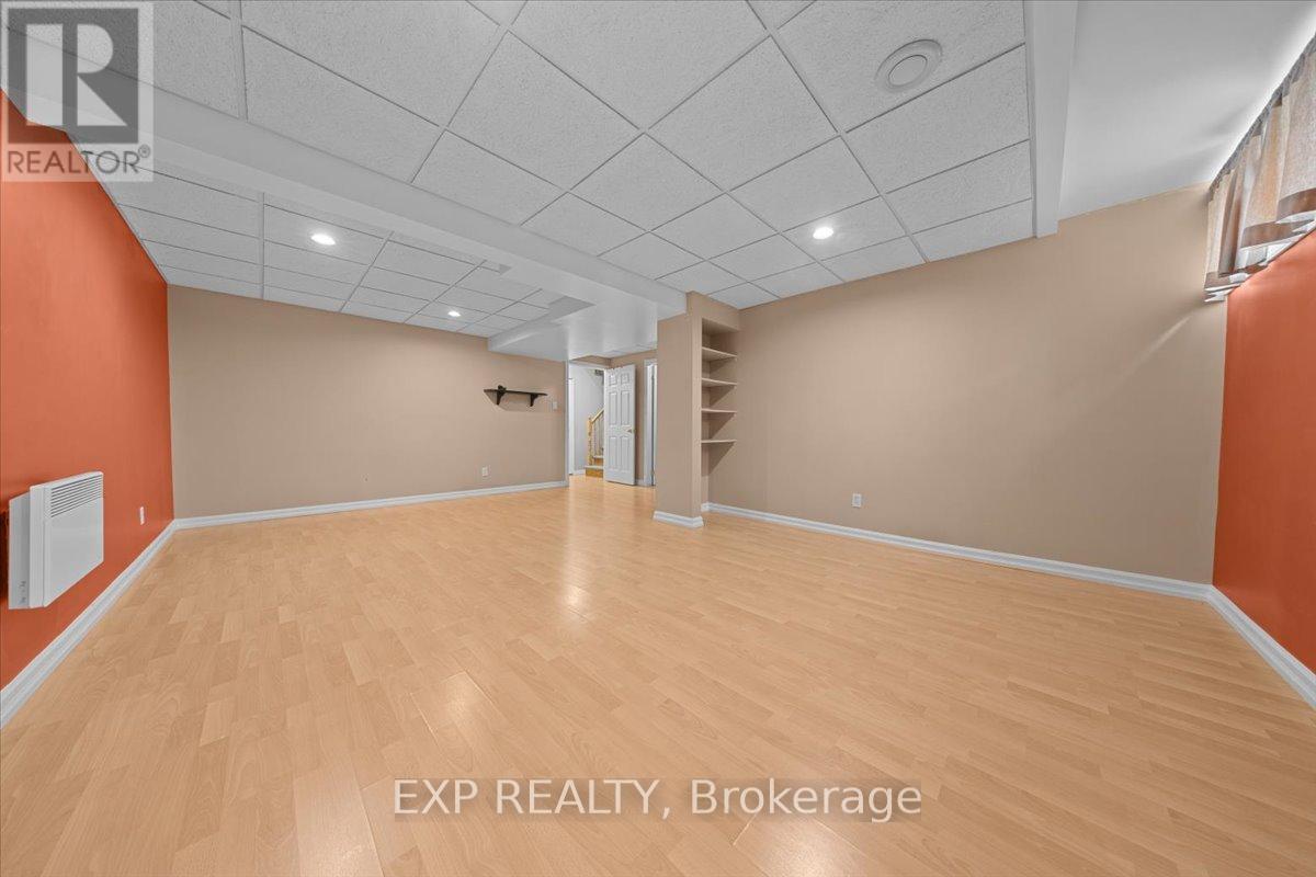 851 BEAUREGARD CRESCENT - 37