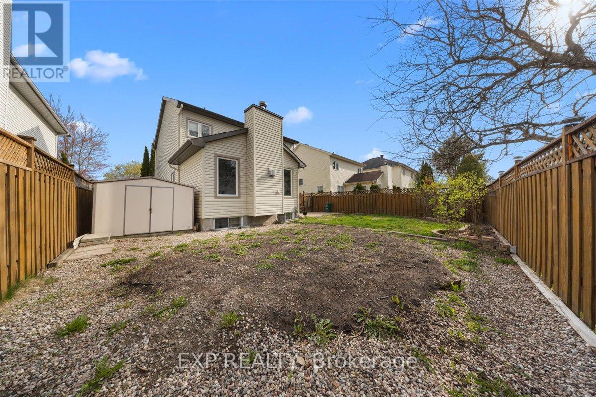 851 BEAUREGARD CRESCENT - 41