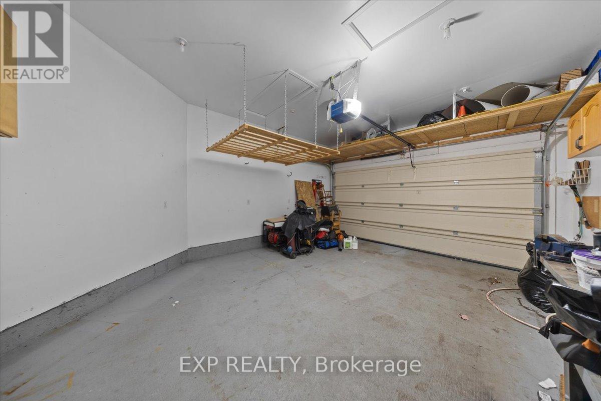 851 BEAUREGARD CRESCENT - 42
