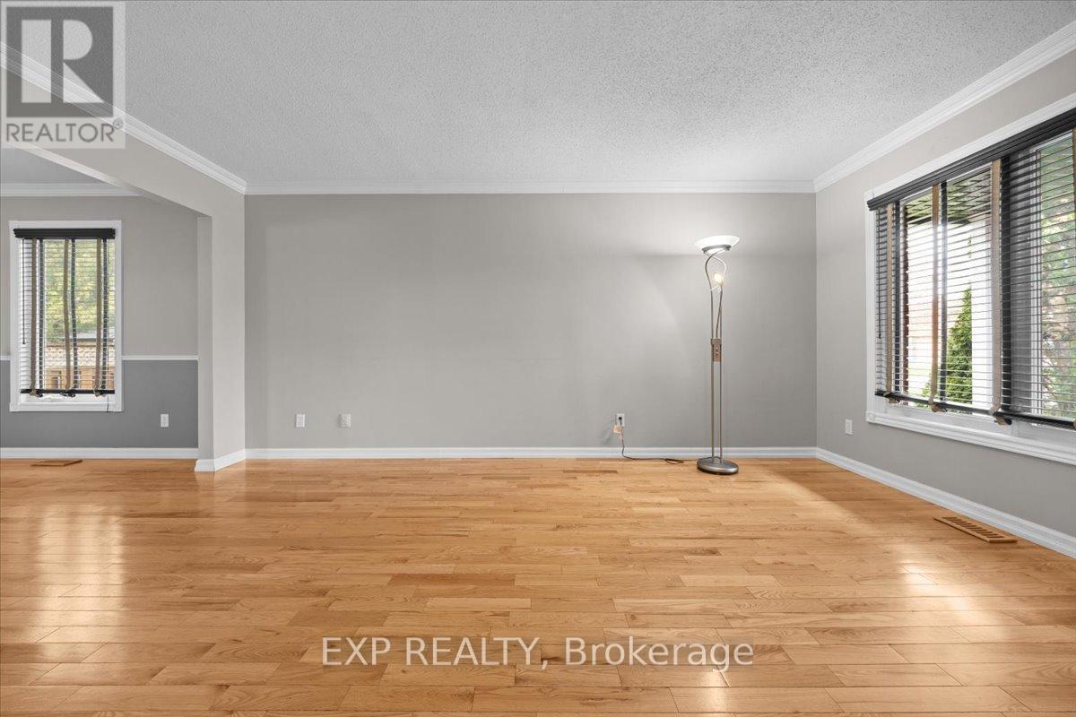 851 BEAUREGARD CRESCENT - 7