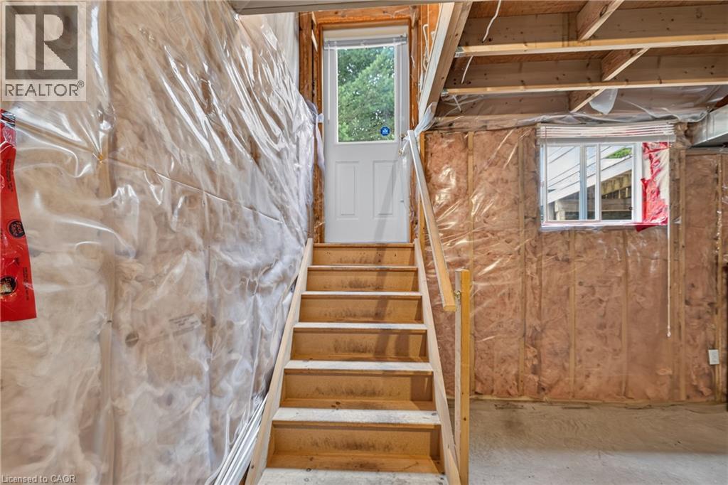 95 TOVELL Drive - 30