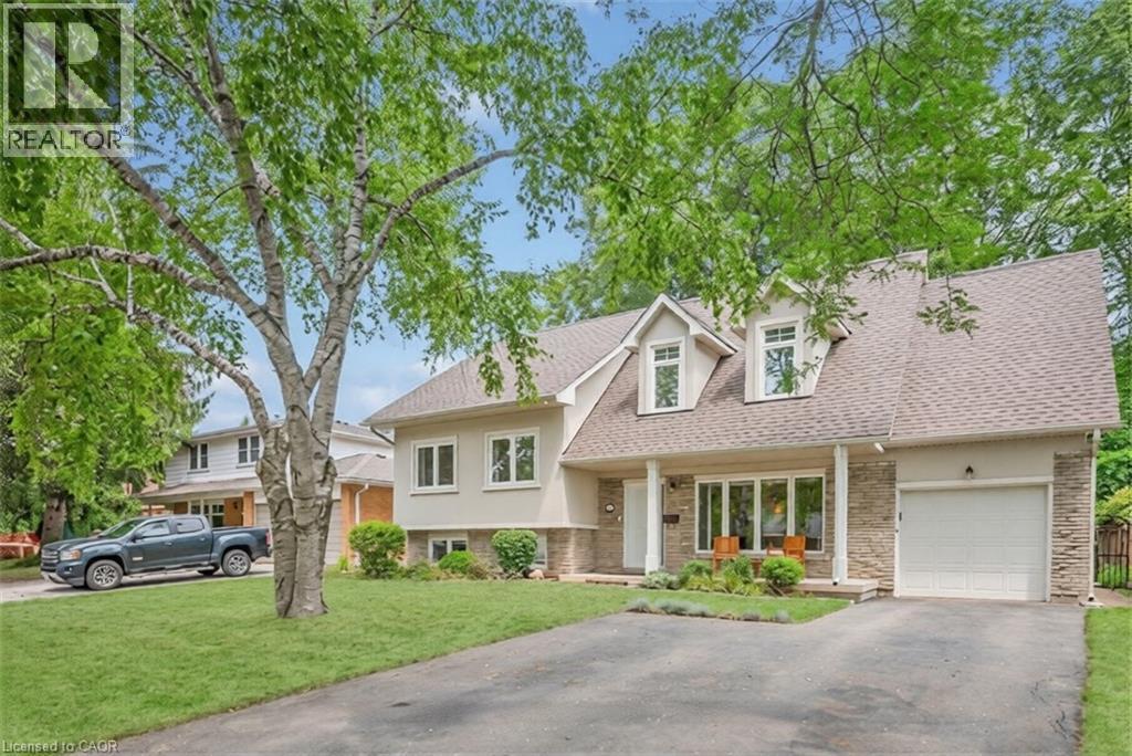 285 SURREY Drive - 1