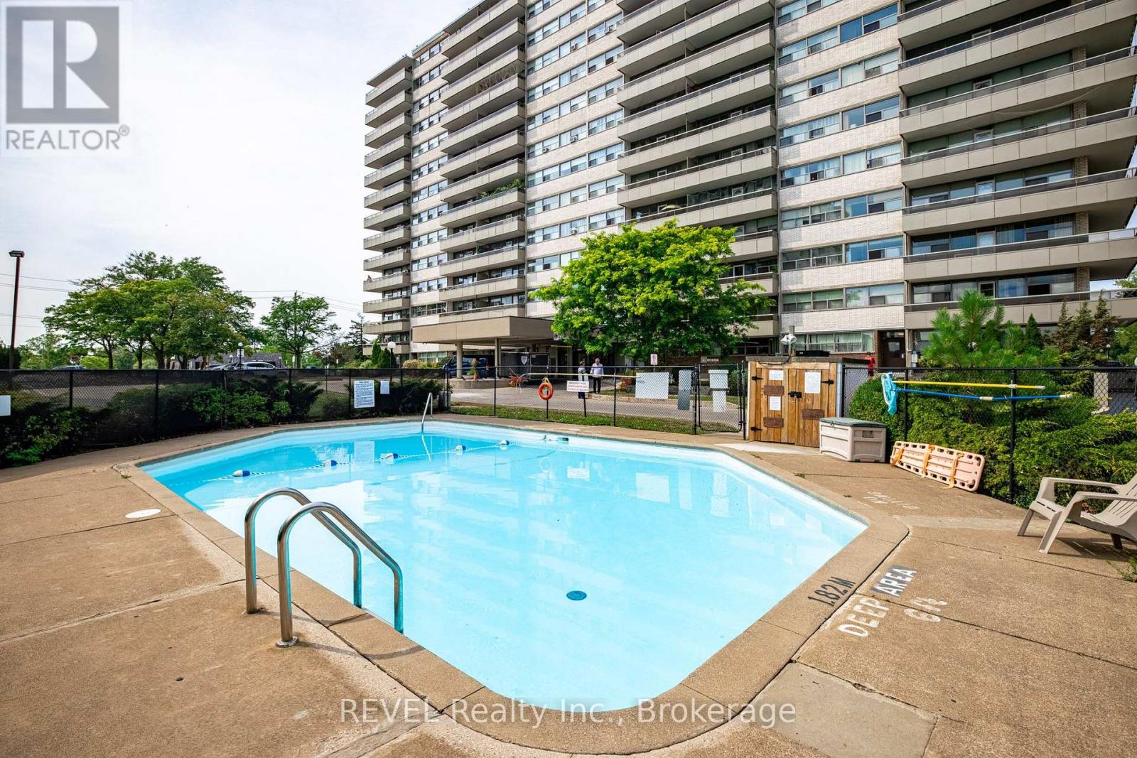 #809 215 GLENRIDGE AVENUE - 14