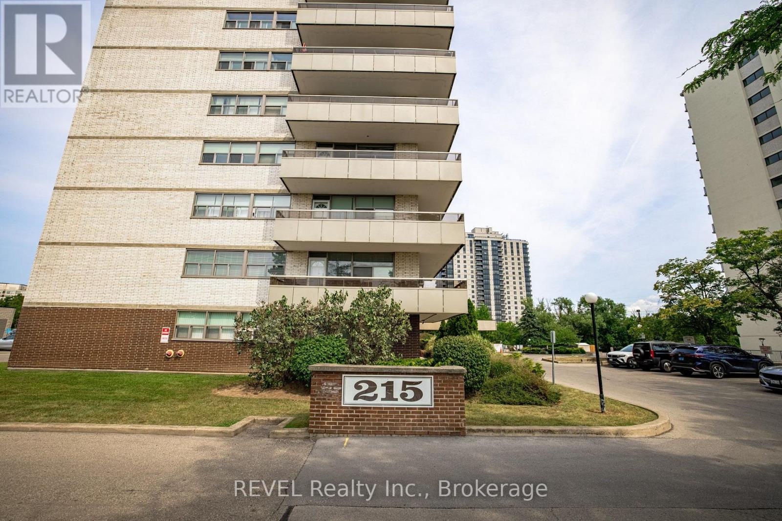 #809 215 GLENRIDGE AVENUE - 2