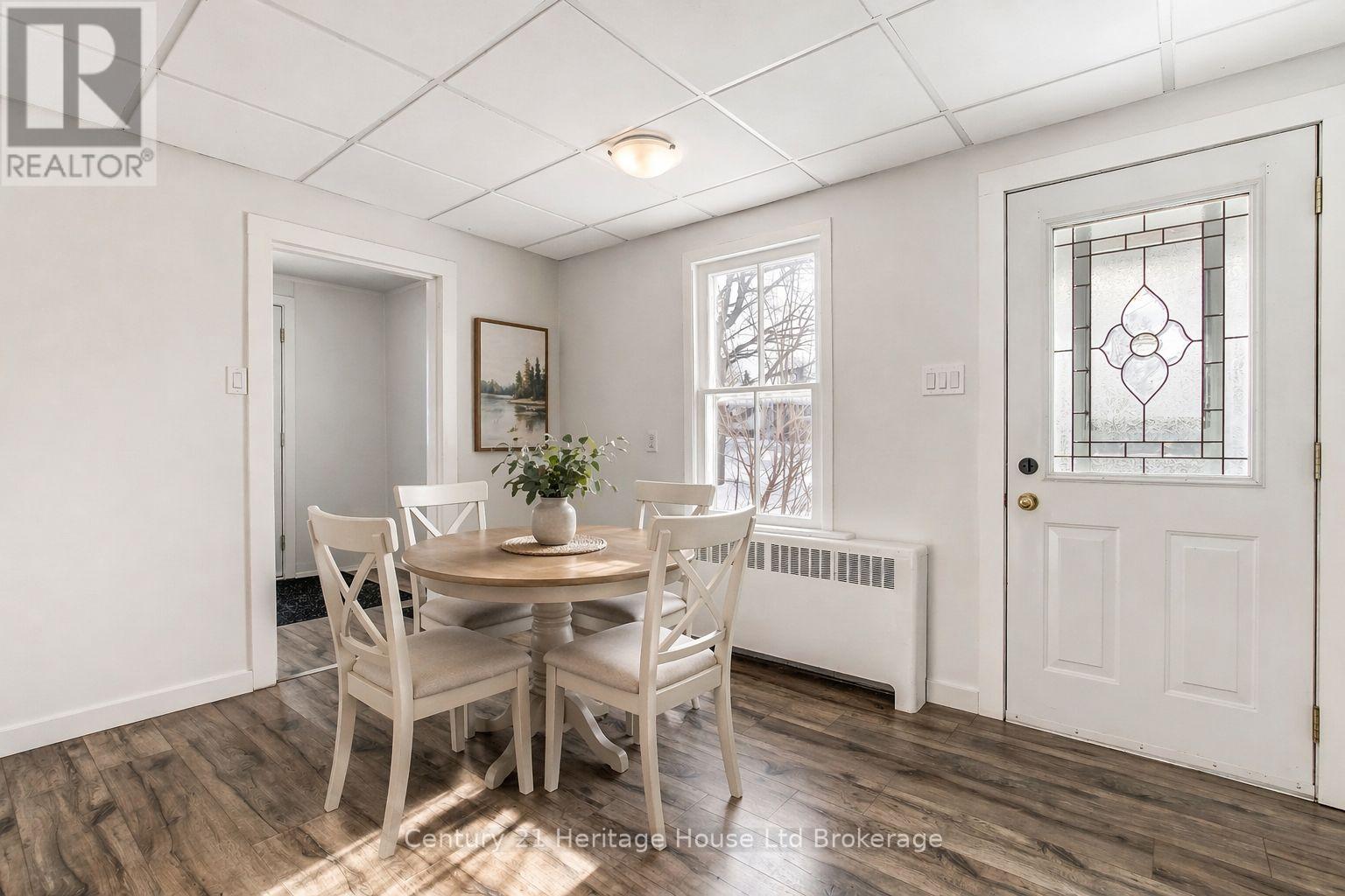 152 CHARLES STREET E - 10
