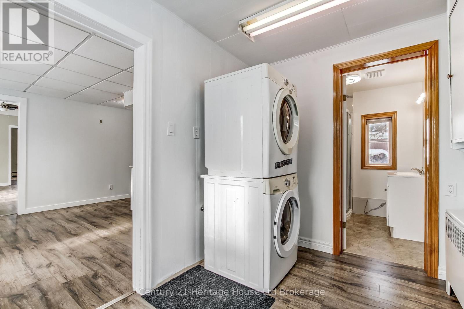 152 CHARLES STREET E - 16