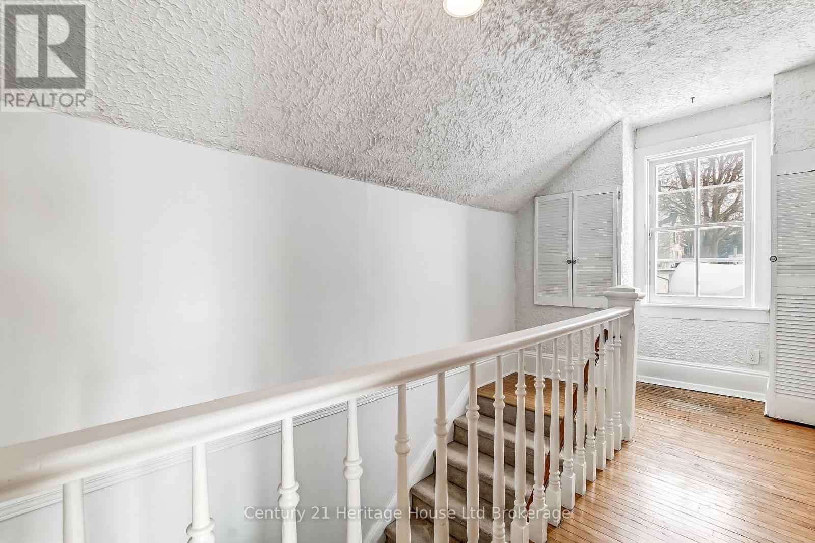 152 CHARLES STREET E - 20