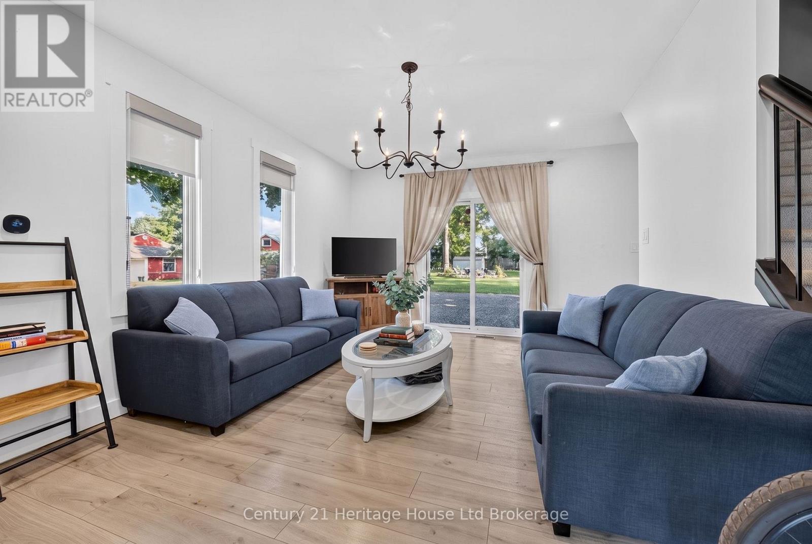 10 PEARL STREET - Image 11