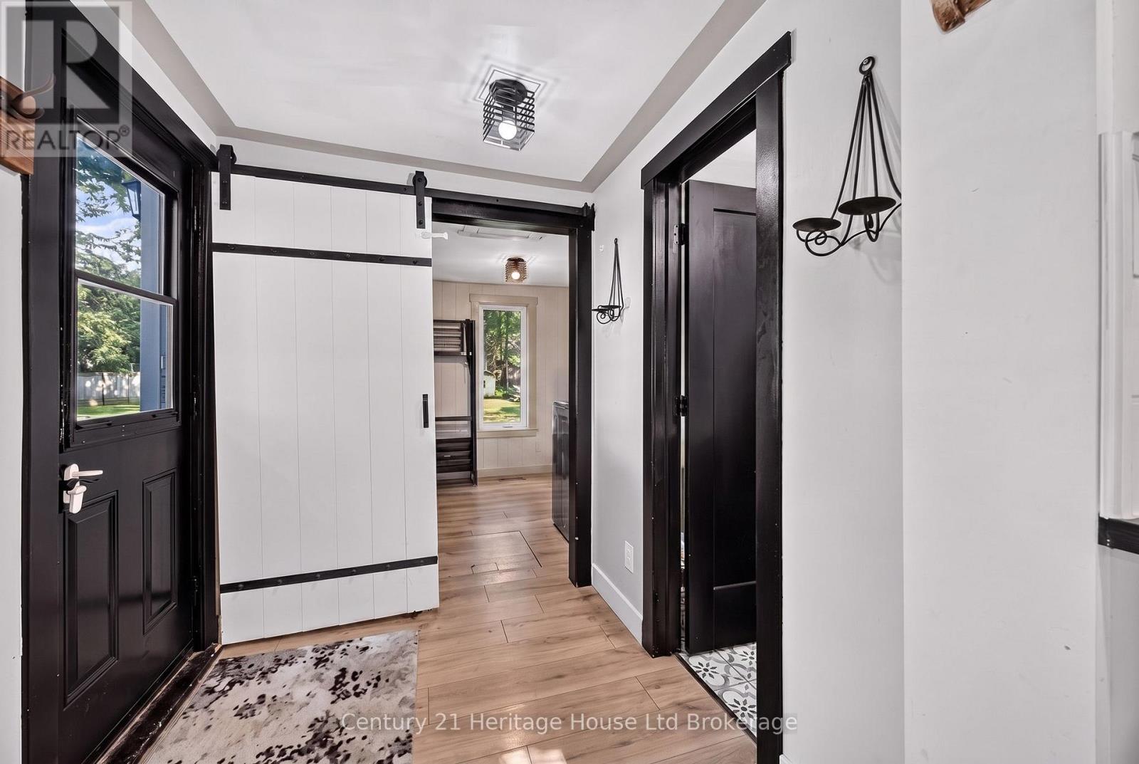 10 PEARL STREET - Image 12