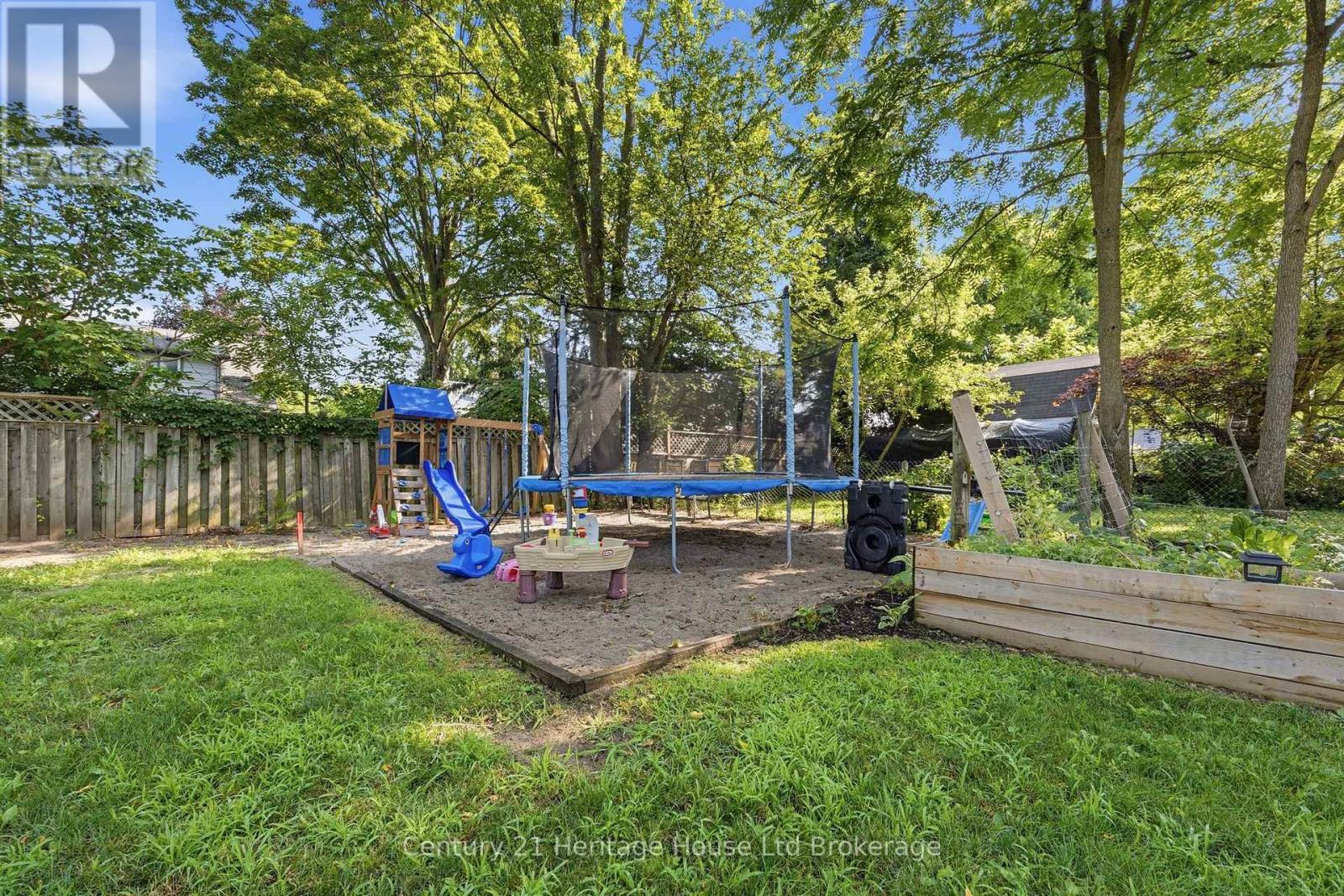 10 PEARL STREET - Image 29