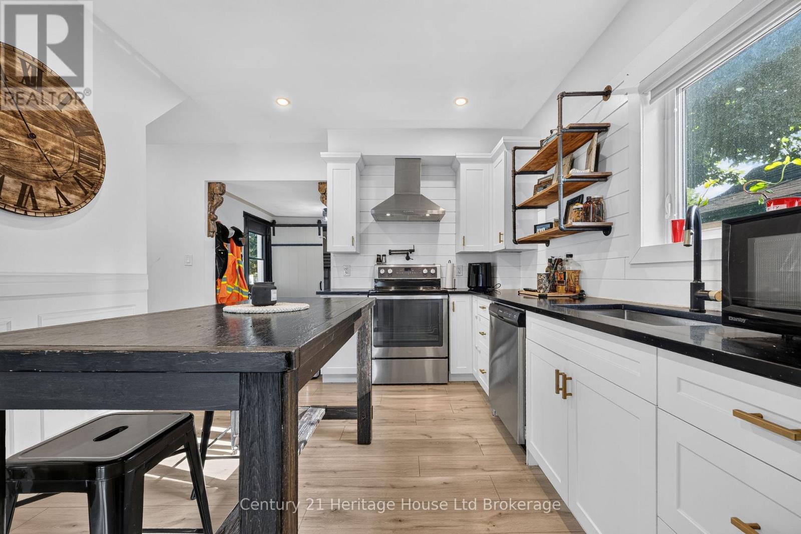 10 PEARL STREET - Image 8