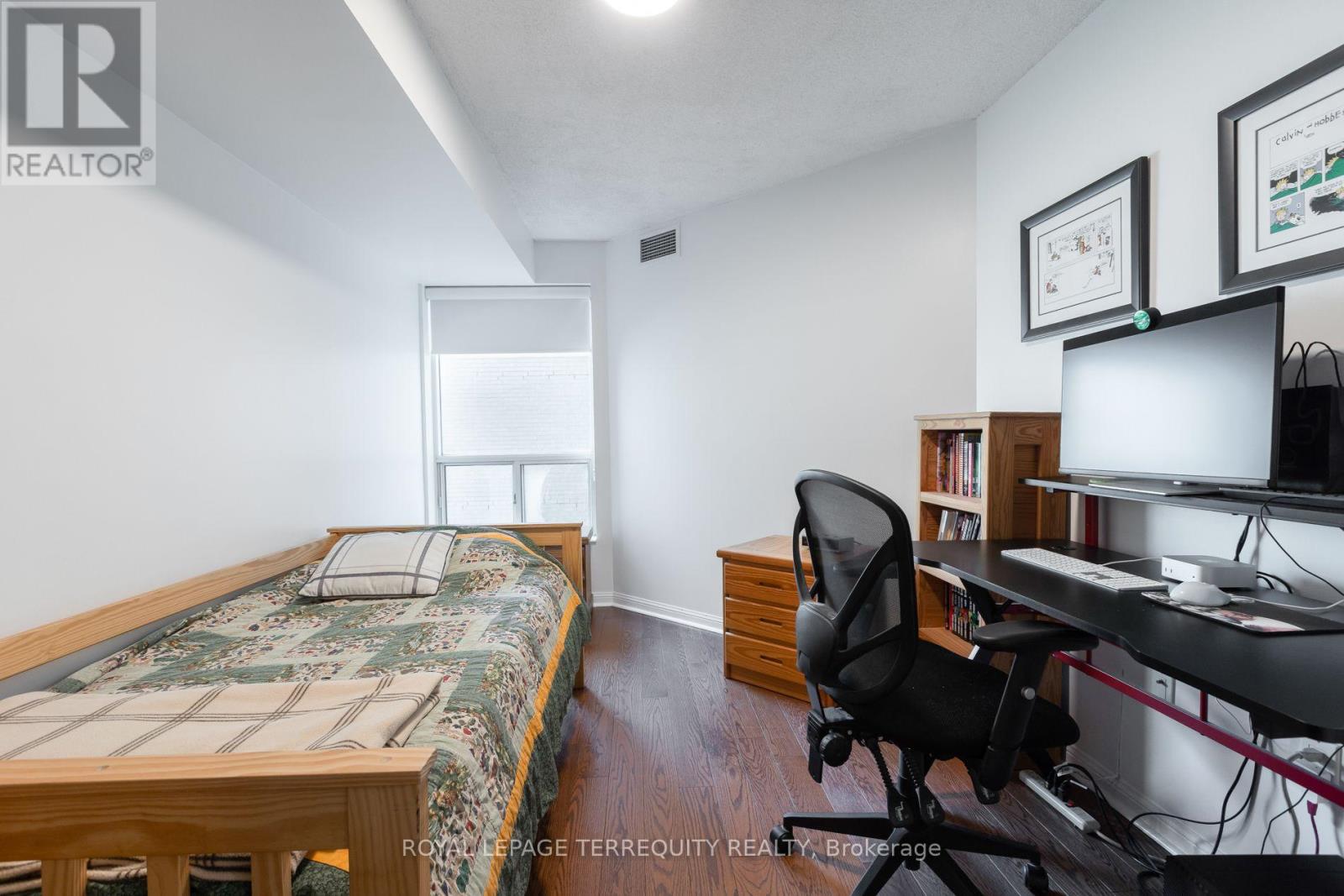 #513 109 FRONT STREET E - 19