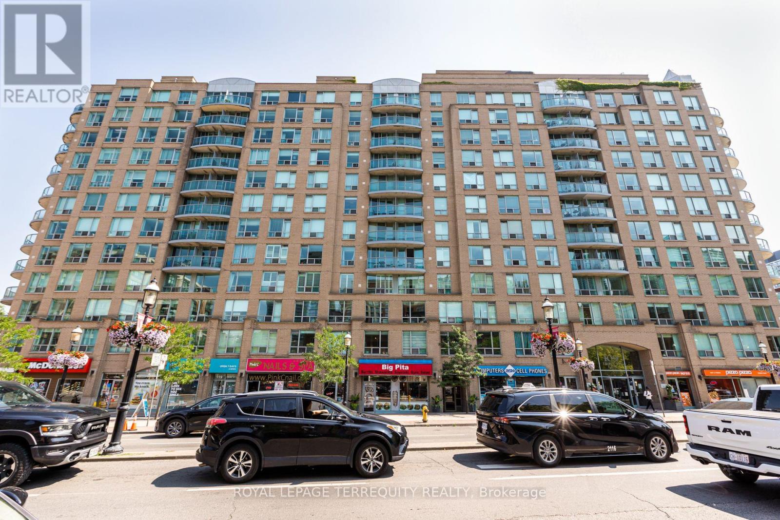 #513 109 FRONT STREET E - 2