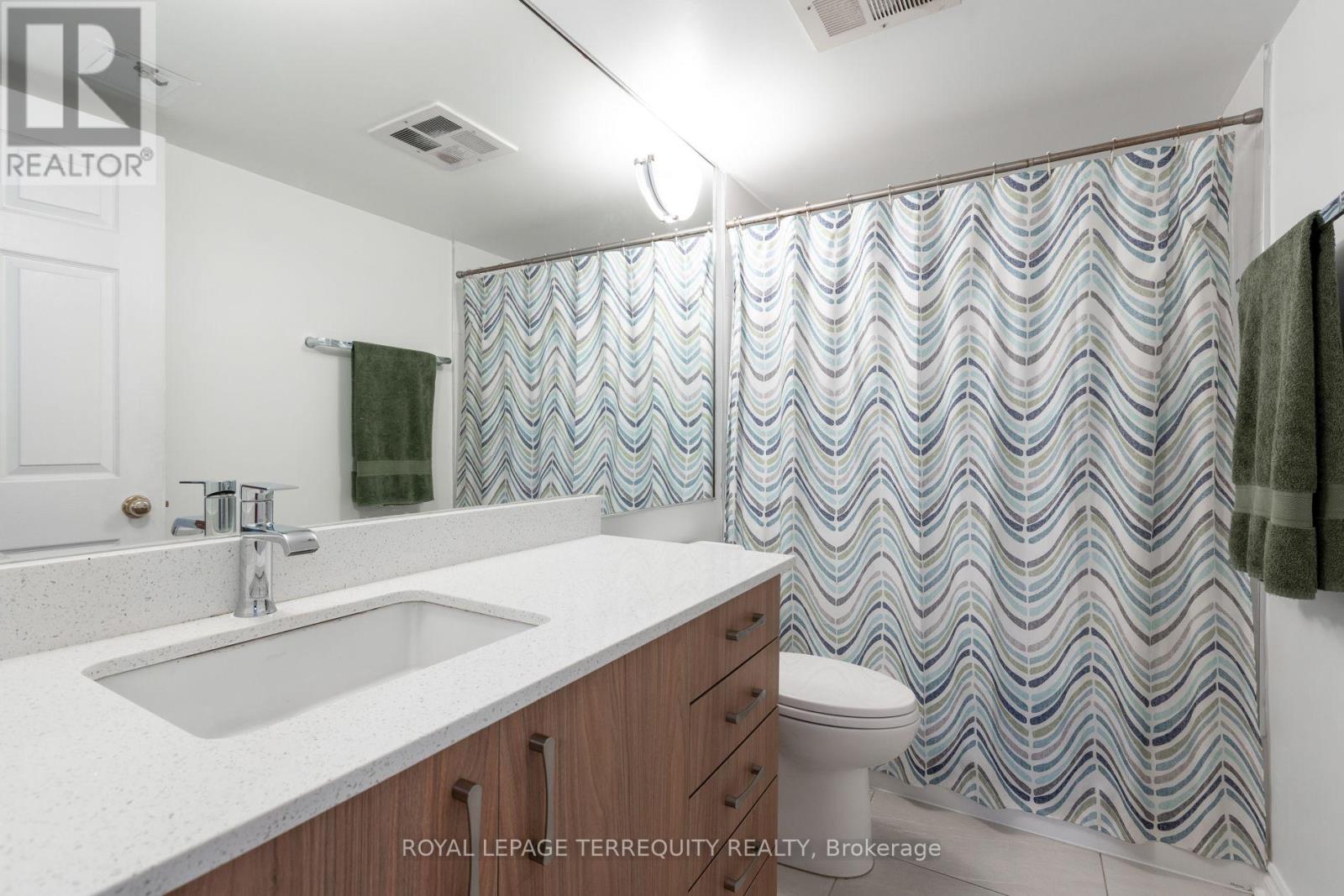 #513 109 FRONT STREET E - 21
