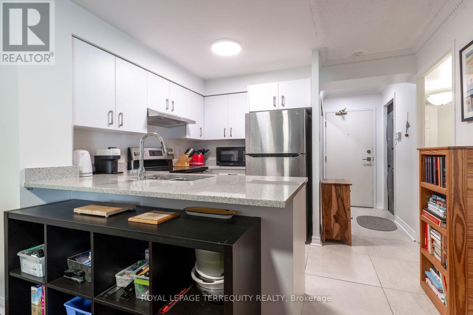 #513 109 FRONT STREET E - 7