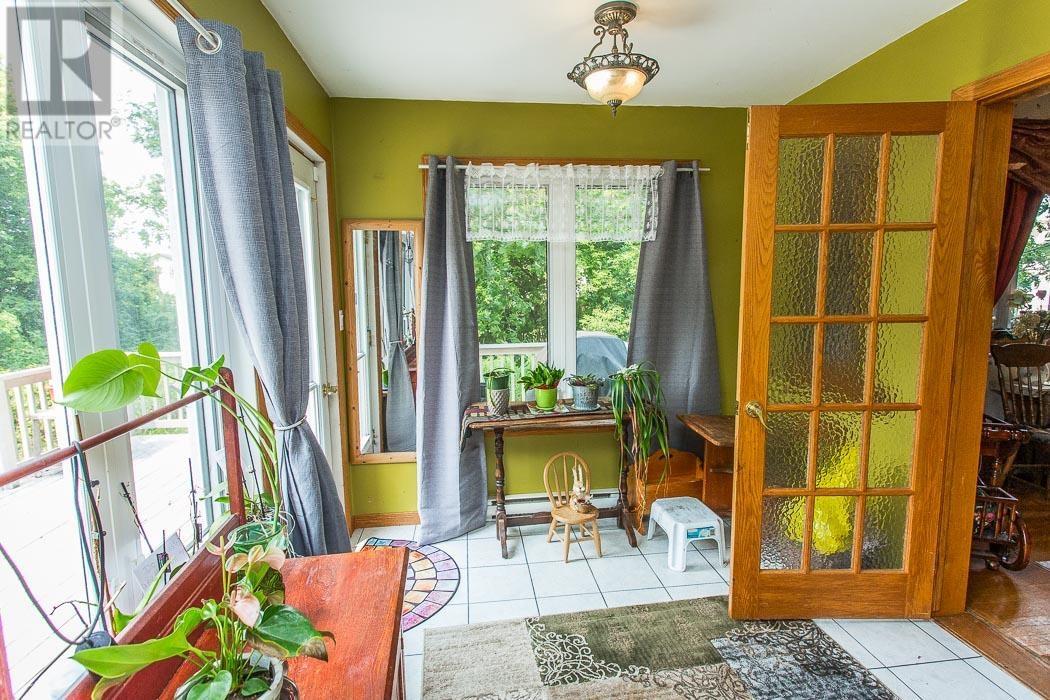 17 Huron ST W - 15