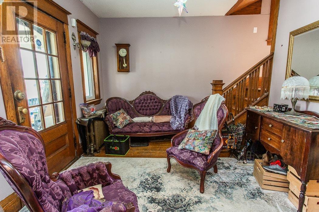 17 Huron ST W - 13