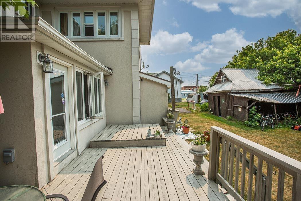 17 Huron ST W - 27