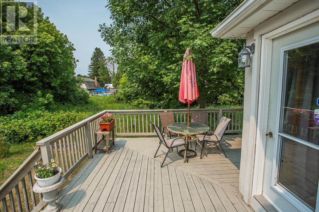 17 Huron ST W - 28