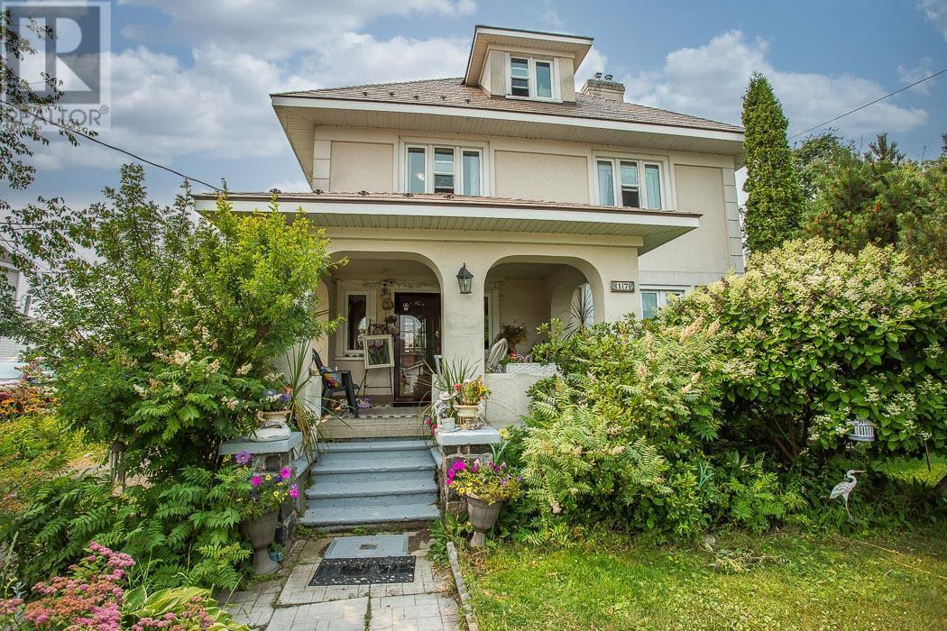 17 Huron ST W - 37
