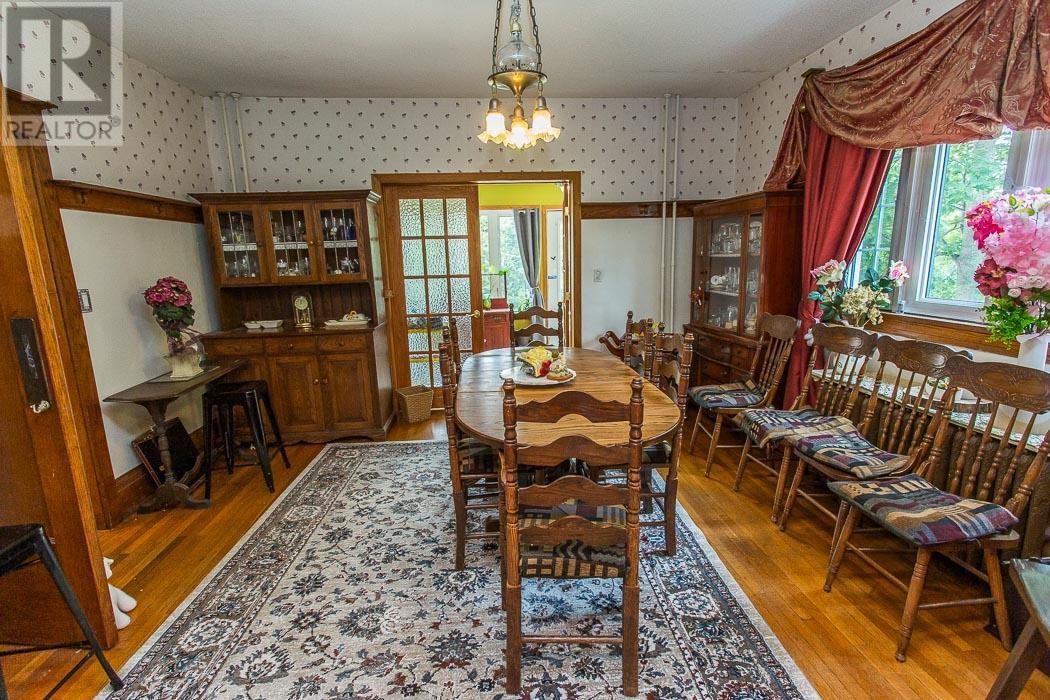 17 Huron ST W - 7