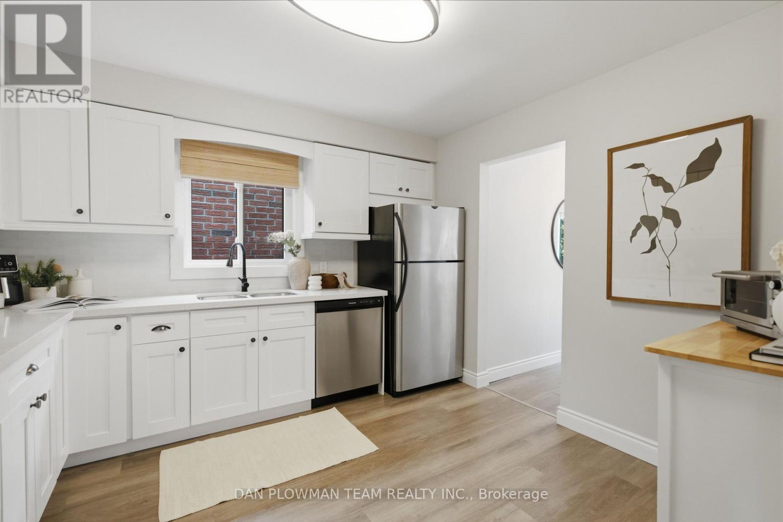 93 KIRBY CRESCENT - 10