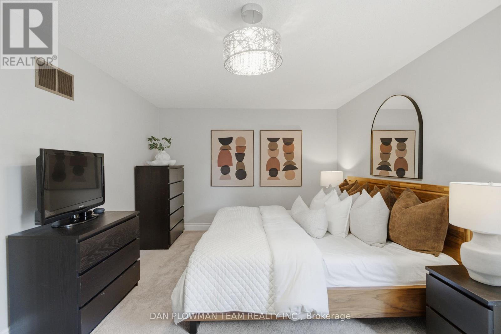 93 KIRBY CRESCENT - 14