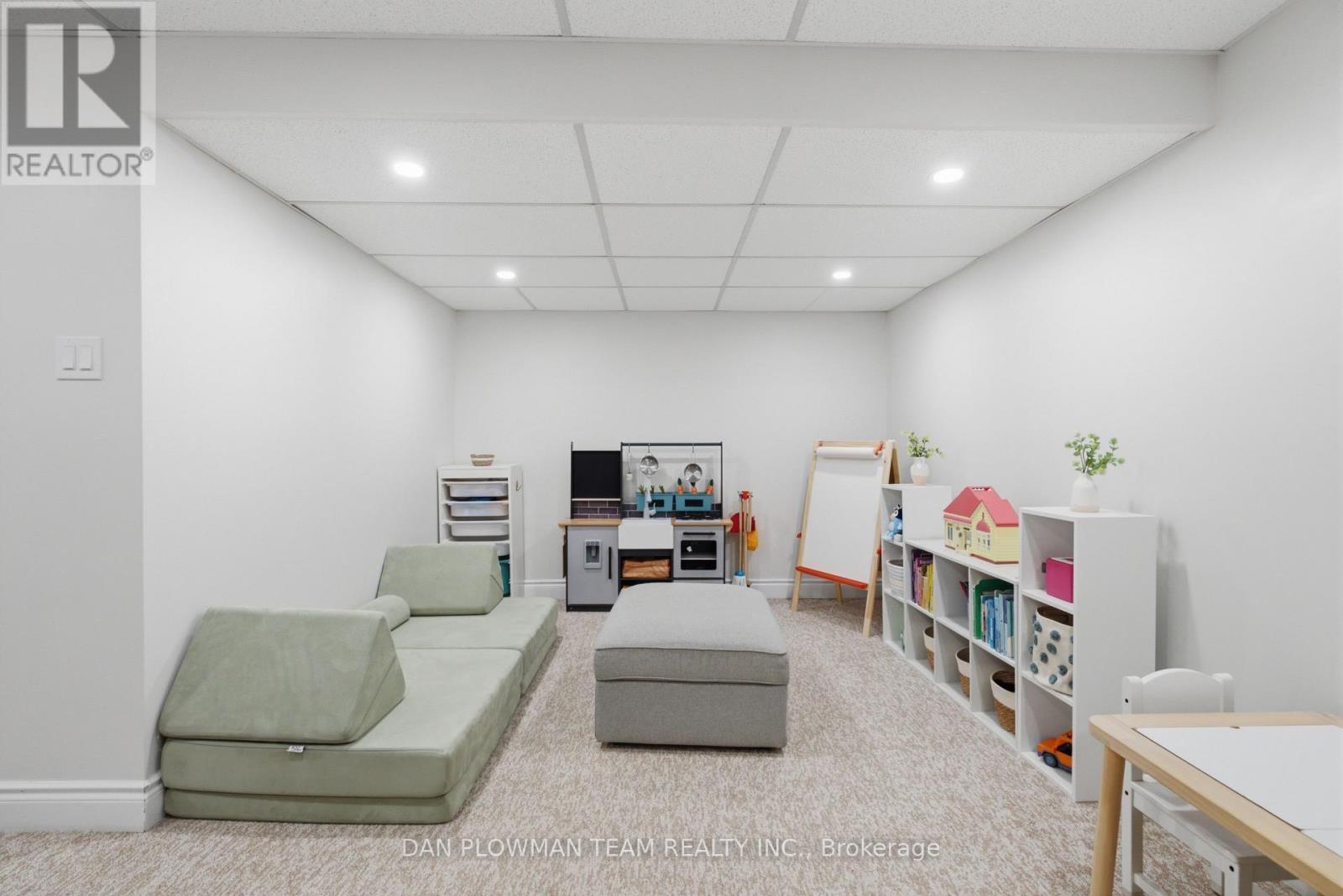 93 KIRBY CRESCENT - 25