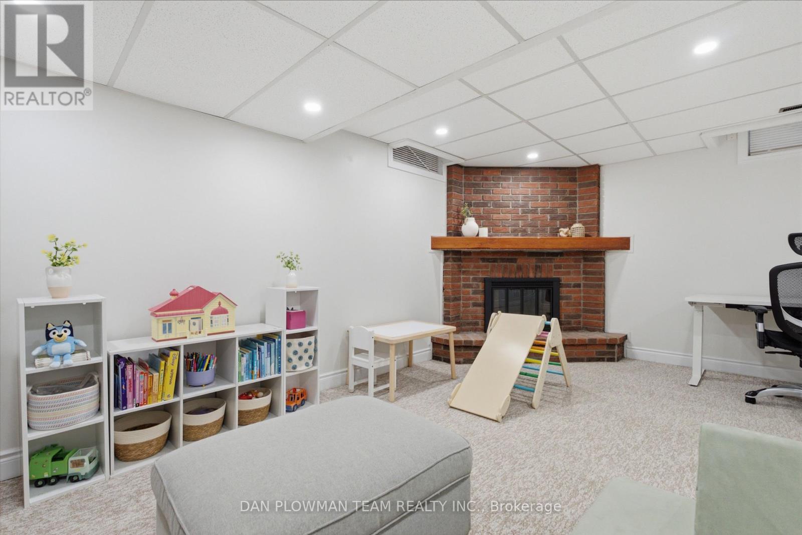 93 KIRBY CRESCENT - 26