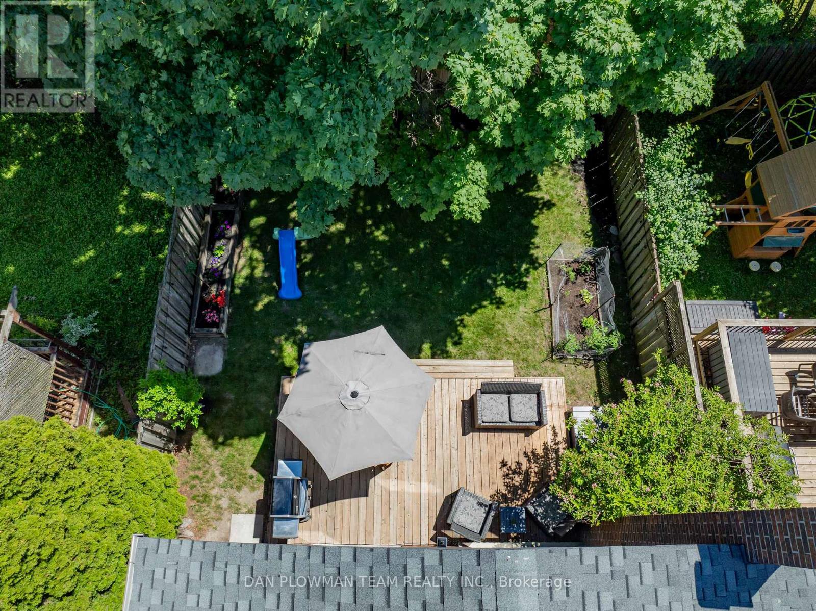 93 KIRBY CRESCENT - 34