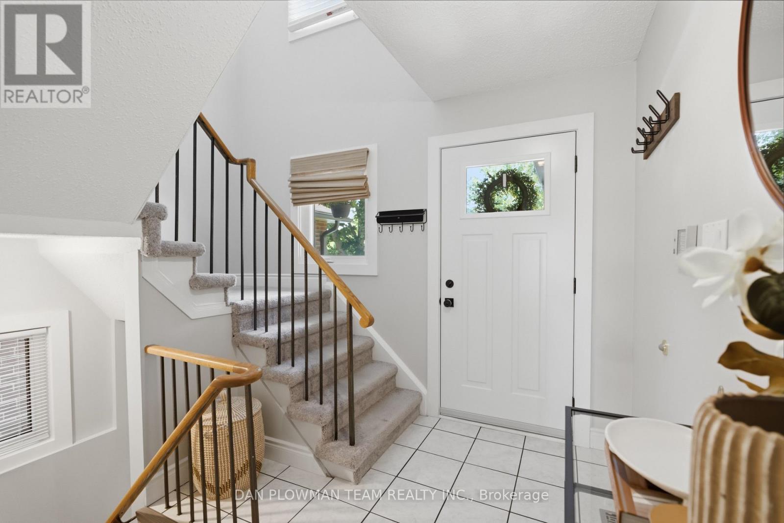 93 KIRBY CRESCENT - 4