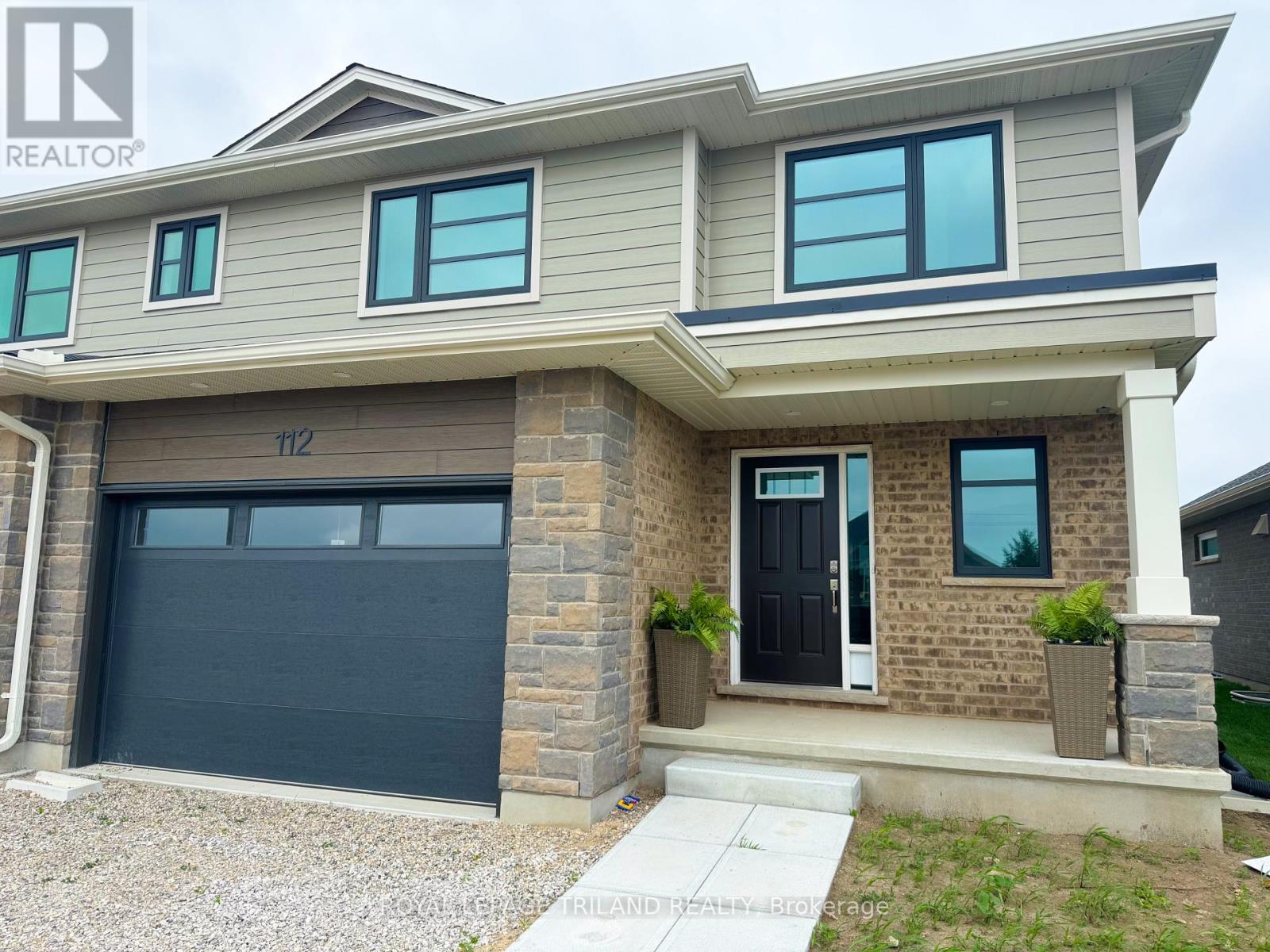 112 STYLES DRIVE - 3
