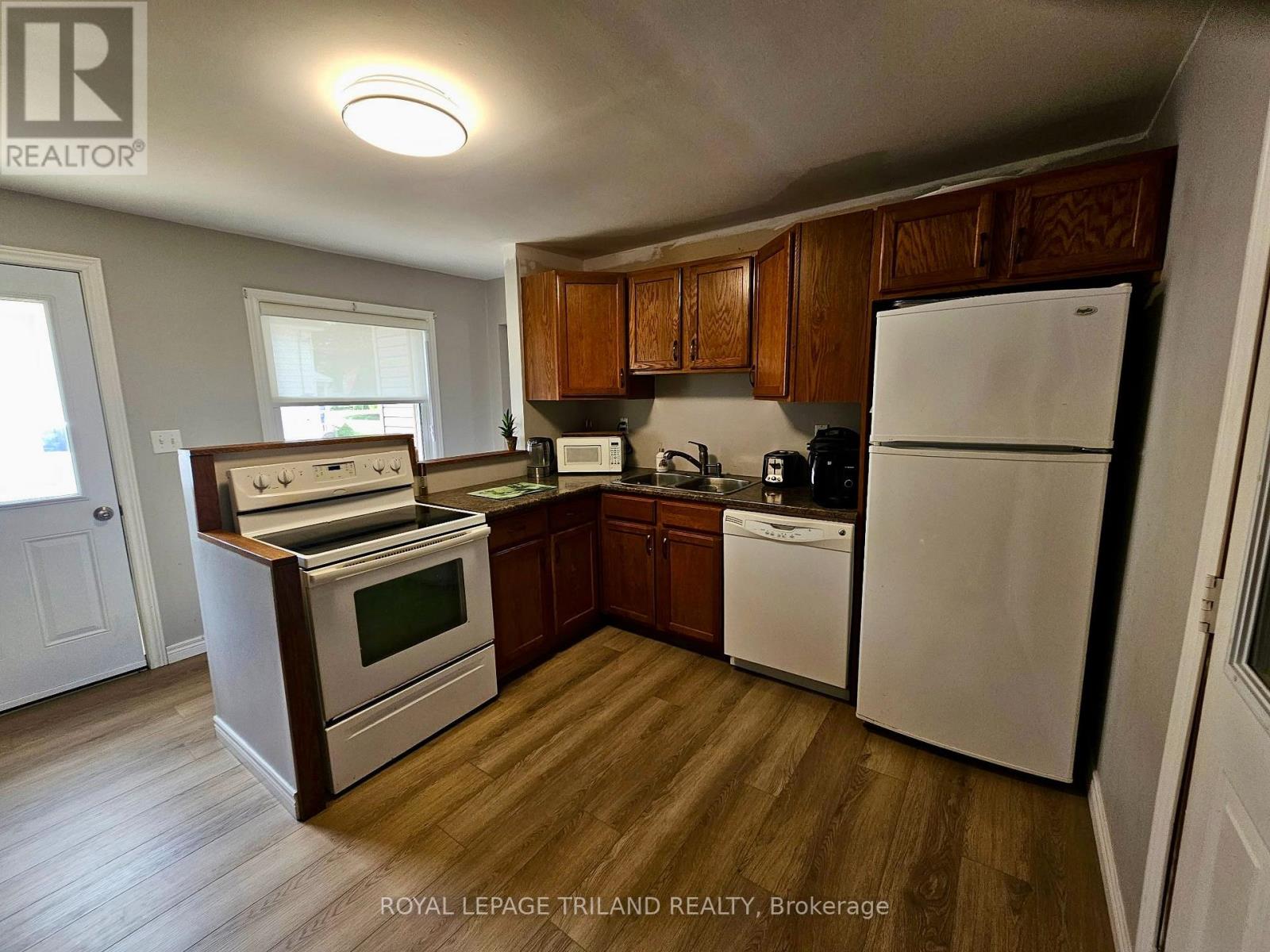 177 FURNIVAL ROAD - Image 7