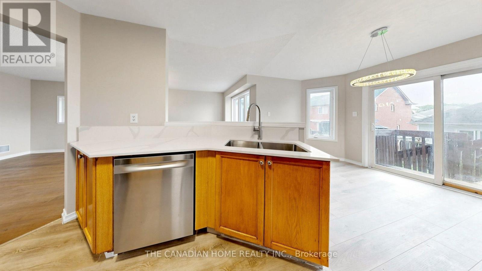 31 LAURENDALE AVENUE - 16