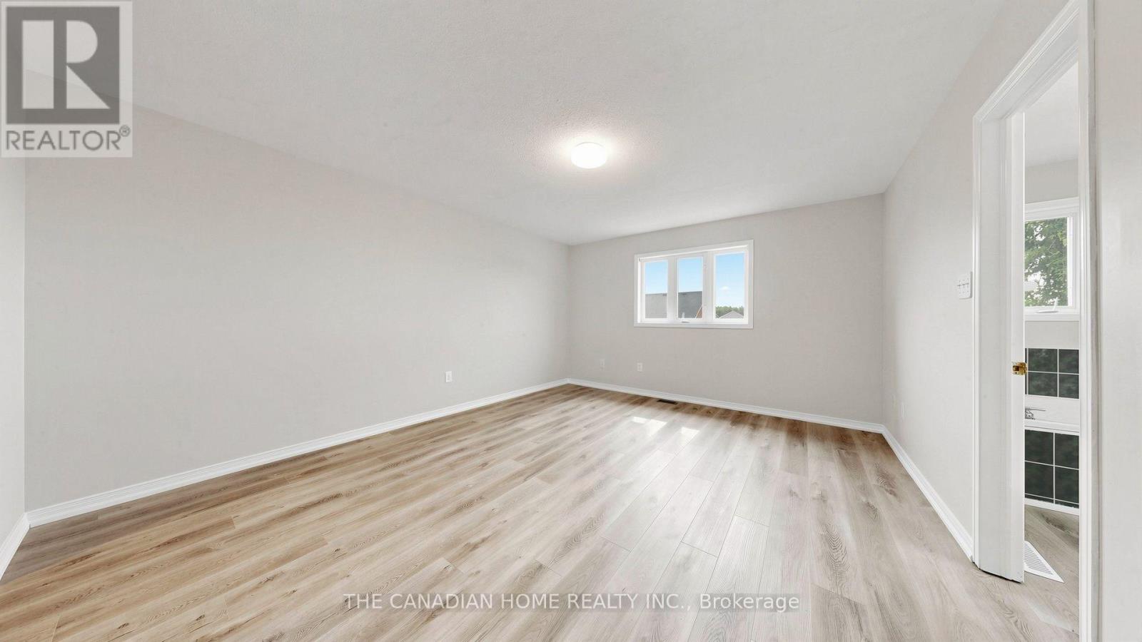 31 LAURENDALE AVENUE - 26