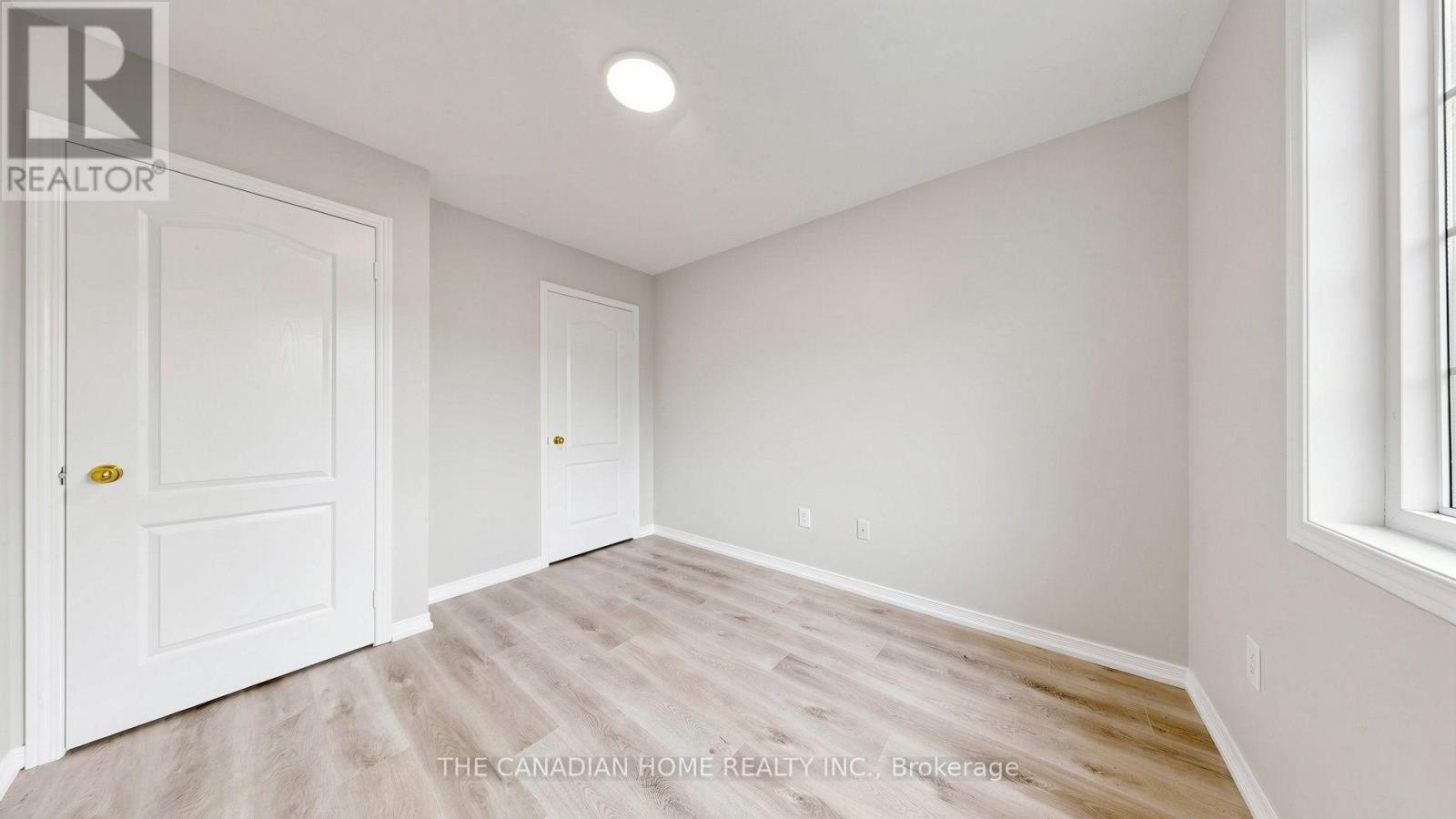 31 LAURENDALE AVENUE - 36