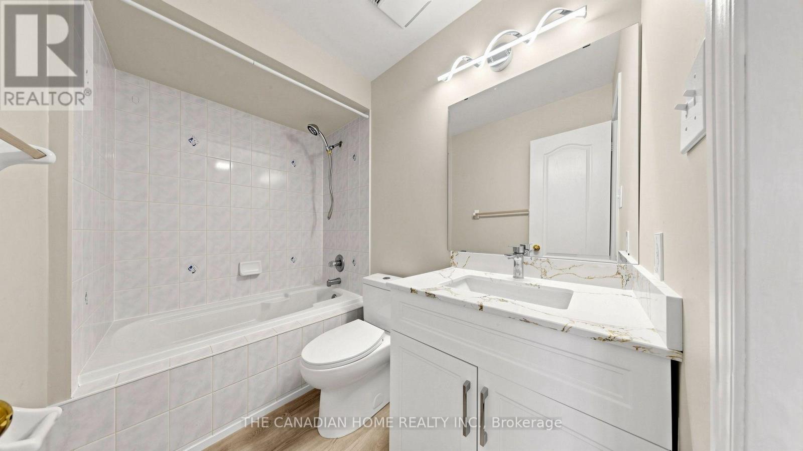 31 LAURENDALE AVENUE - 38