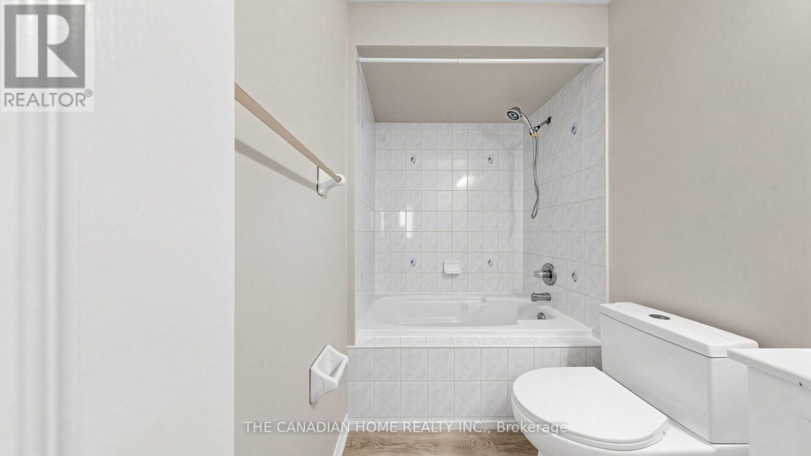 31 LAURENDALE AVENUE - 39