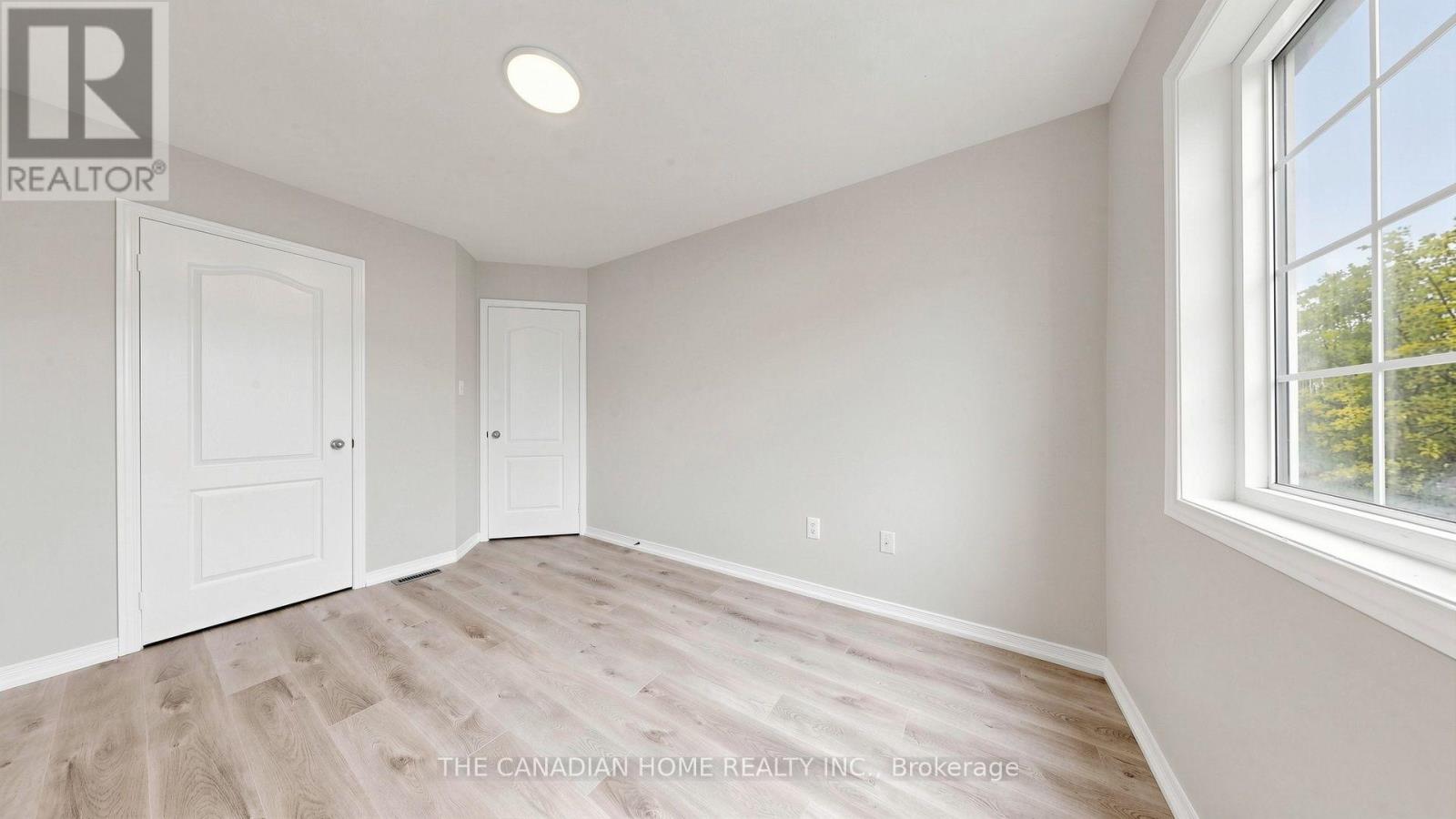 31 LAURENDALE AVENUE - 41